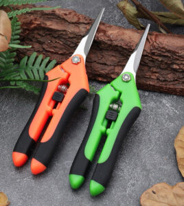 These Sharp Pruning Shears are made of durable stainless steel with an anti-slip grip handle.